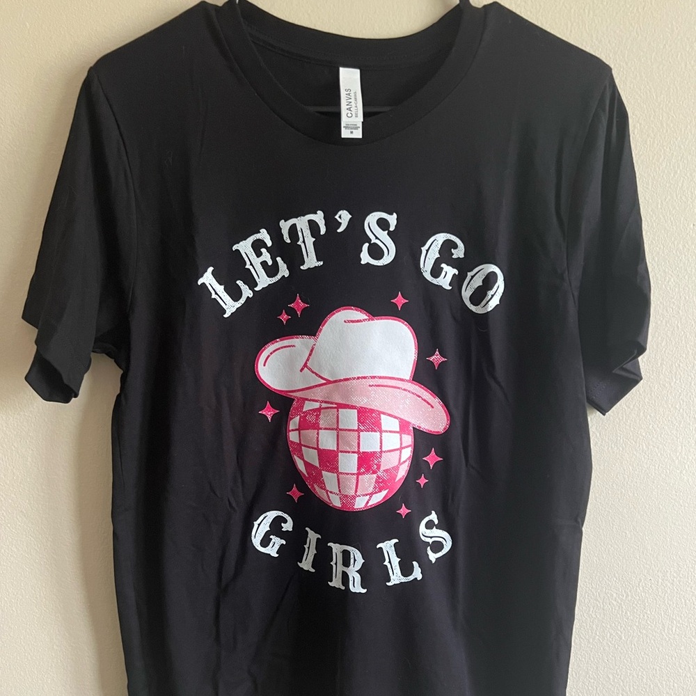 Bella canvas t-shirt. Never worn